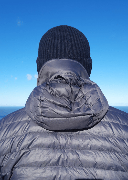 Adjustable hood with wire-brimmed peak